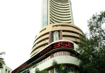 global cues rupee drive sensex 451 points up most in a month
