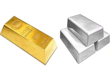 gold glitters on strong global cues silver trades higher