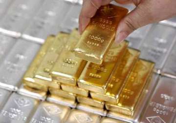 gold prices recover on mild retailers buying