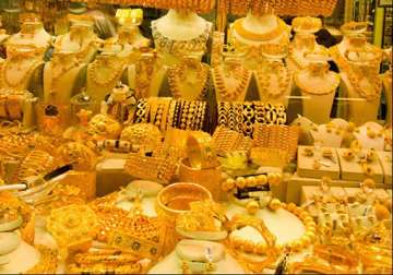 gold recovers up by rs 260 on fresh buying