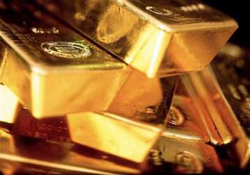 gold rises by rs 130 to rs 30 800 on sustained buying firm global cues