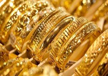 gold silver extend losses on global cues sluggish demand