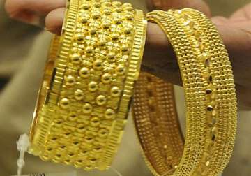 gold silver recover on global cues