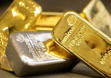 gold scales 1 week high on buying global cues silver soars