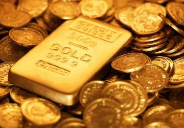 gold snaps 5 day losing streak gains rs 300 on global cues