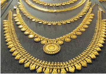 gold down by rs 40 silver by rs 800 on profit booking