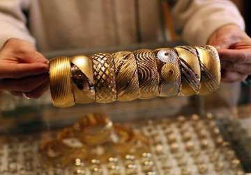 gold jumps on global cues silver also soars
