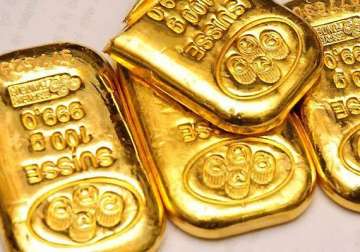 gold prices fall by rs 600