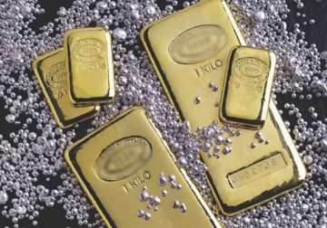 gold silver drop on global sluggishness