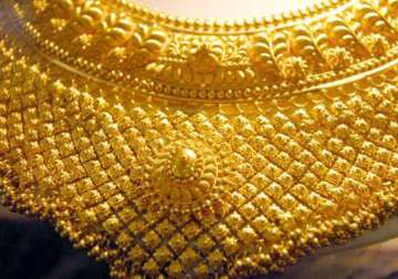 gold records second biggest fall in 2012 down rs 700