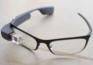 google hopes designer frames will sharpen glass