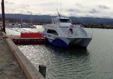 google tries ferry service for workers in east bay