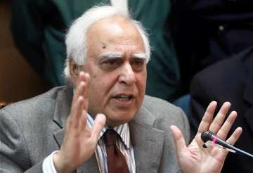 government to auction 4g spectrum this year says sibal