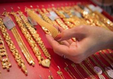 govt cuts import tariff value on gold silver