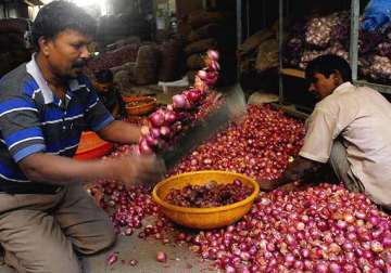 govt may ban onion exports to check price rise