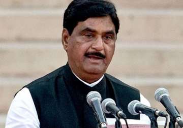 govt to ensure timely payment of mnregs funds munde