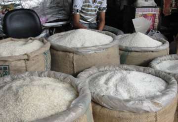 govt allows additional export of 5 lakh tonnes of sugar