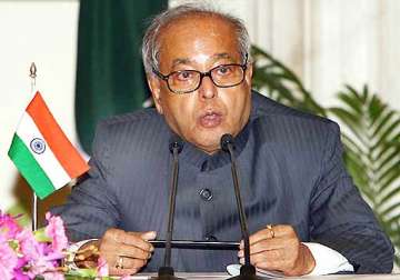 govt will stick to fiscal deficit target pranab
