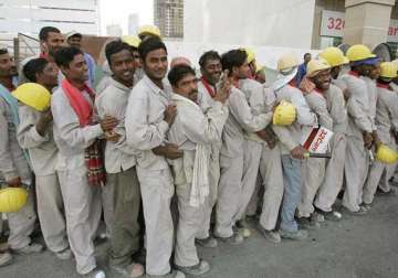 gulf based nris taking loans to reap benefits of fall in rupee