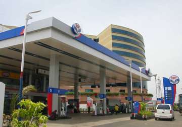 hpcl to buy 11 15 stake in petronet s lng terminal on east coast