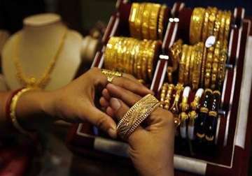 heavy gold buying continues up by rs 875 to rs 25 805