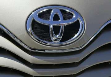 hired people on contract to resume production toyota india
