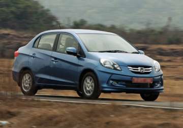 honda launches sx variant of amaze in india at rs 6.22 lakh