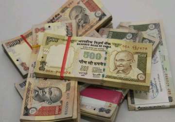 it stocks sink as rupee rises