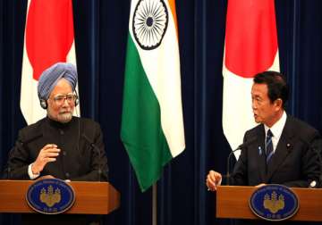 india japan expand currency swap pact to 50 bn