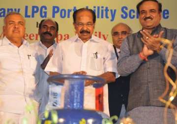 govt launches 5 kg lpg cylinder connection portability