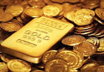 gold extends gains on seasonal demand global cues