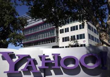 yahoo mulls selling internet business to dodge 10 billion tax bill