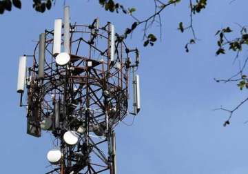 govt eyes rs 1 lakh crore from spectrum sales starting today