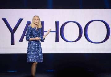 yahoo to cut 1 700 workers ceo likely to get sacked
