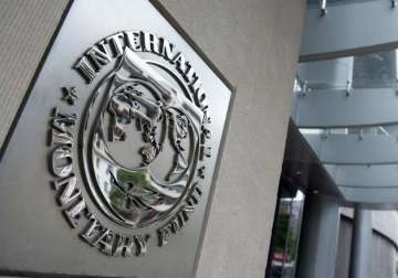 indian banks late in passing on lending rate cuts imf
