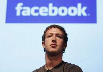 facebook tops wall street s fourth quarter forecasts