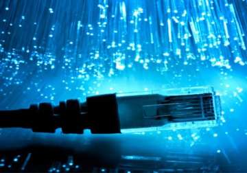 researchers break internet speed record hit 1tbps