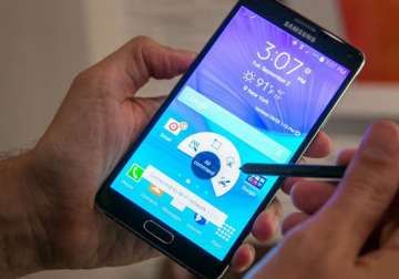 samsung launches galaxy note 4 with quad hd display