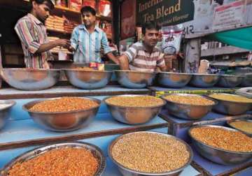govt to pay agencies rs 113.40 cr for losses on pulses import