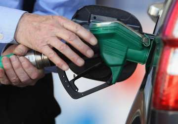 oil companies await decision on deregulation hold 35 paisa cut in diesel price