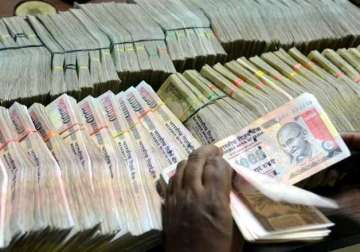 rupee falls down 9 paise against dollar in early trade