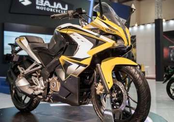 bajaj pulsar rs 200 to be launched by march end