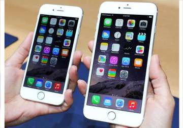 apple to not offer emi schemes for new iphones