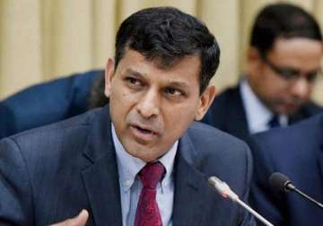 rbi monetary policy review rajan keeps repo rate cash reserve ratio unchanged