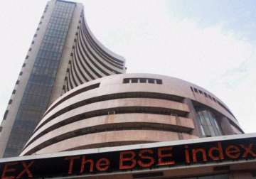 sensex down 133 points in early trade tcs plunges 3.92 pc