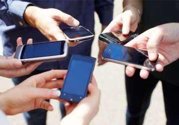 80 people own smartphone worldwide report