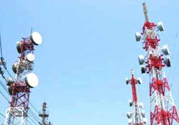 delhi high court seeks centre trai s response on call drops