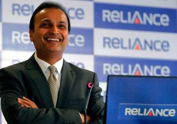 reliance in talks with aircel to merge wireless businesses