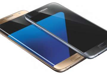 mwc 2016 samsung launches s7 and s7 edge