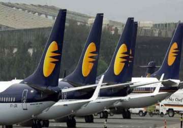 naresh goyal pledges his entire 51 stake in jet airways to pnb shares tank